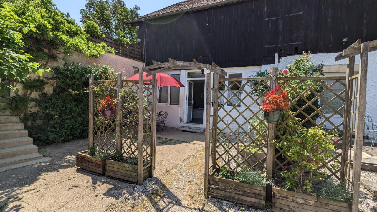 Les Gites De Cour Remond Villers-la-Faye Bagian luar foto